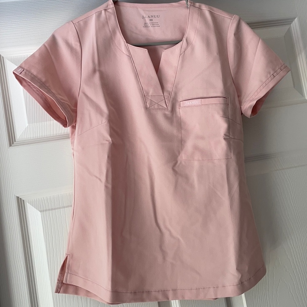 Blushing Pink Jaanuu 1-Pocket Tuck-In Top in XS